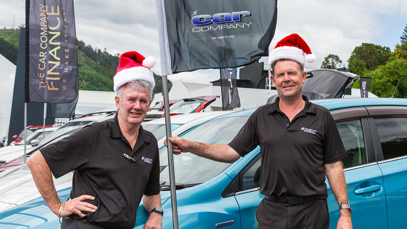 Shane and Ben wearing Christmas hats
